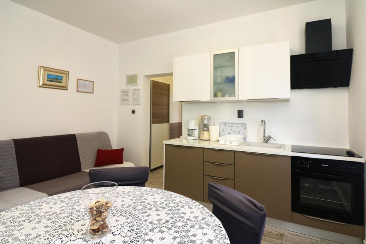Apartmani Mikin Betina  Luaran gambar