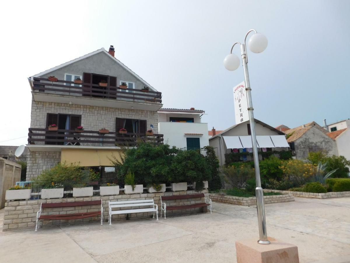 Apartmani Mikin Betina  Luaran gambar