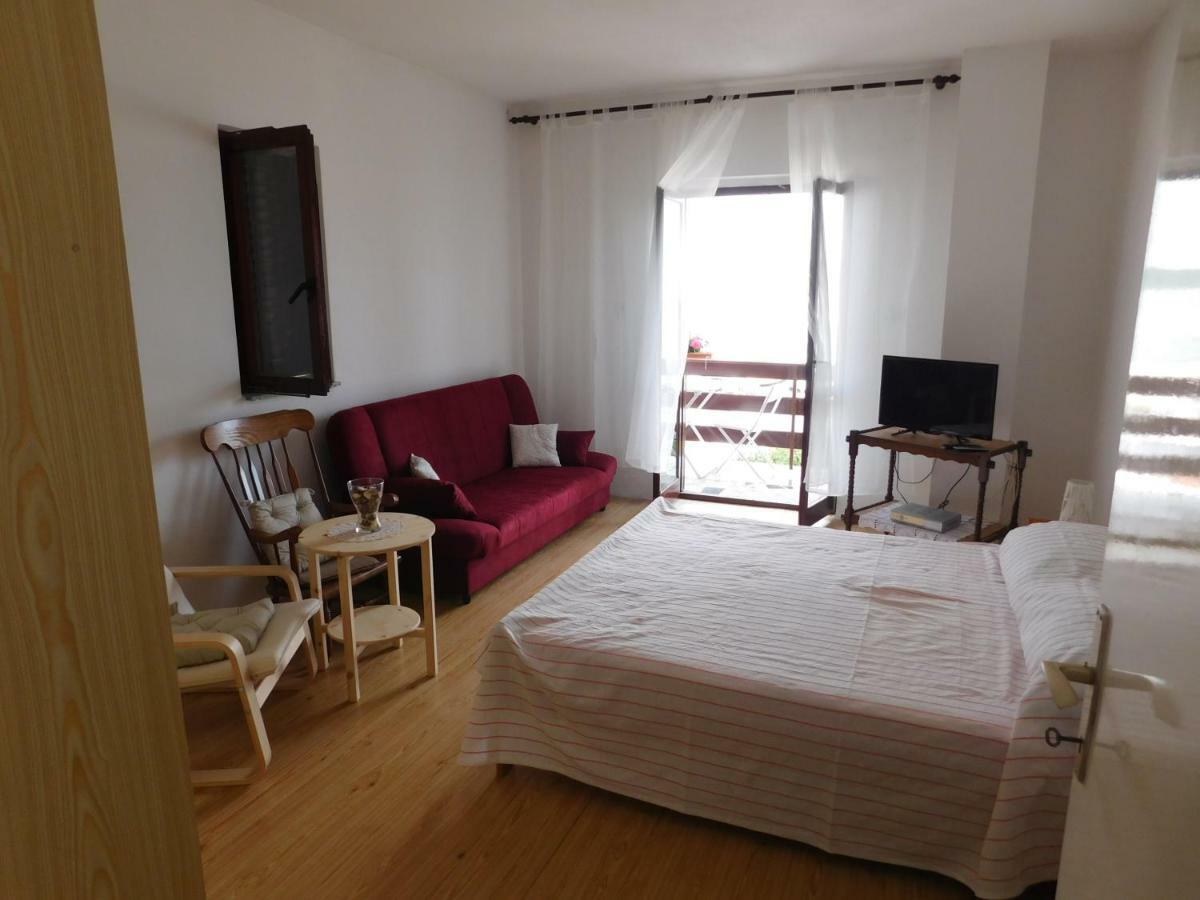 Apartmani Mikin Betina  Luaran gambar