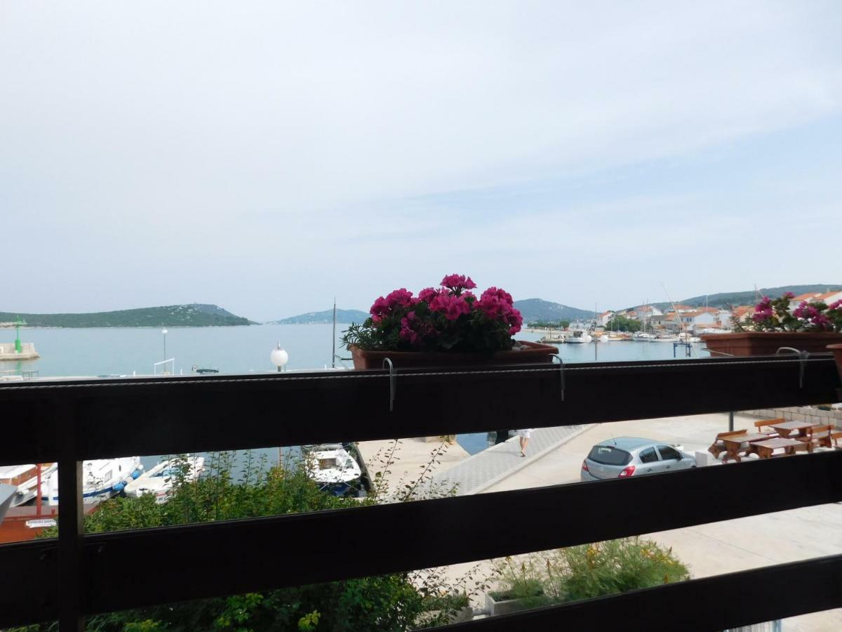 Apartmani Mikin Betina  Luaran gambar